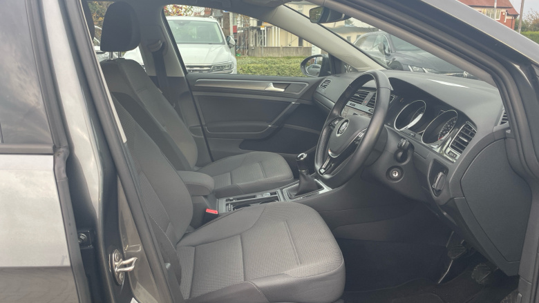 Volkswagen Golf 1.5 TSI EVO SE [Nav] 5dr Petrol Hatchback